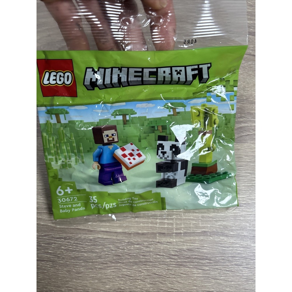 Lego Minecraft Steve and Baby Panda 35 Piece Polybag Set 30672